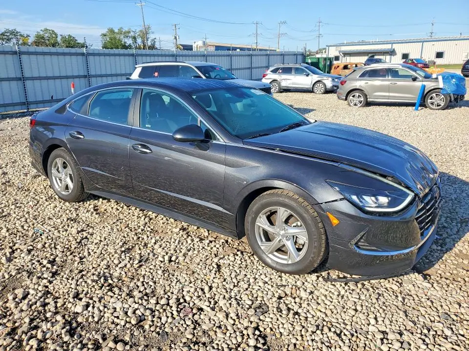 2021 HYUNDAI SONATA SE  