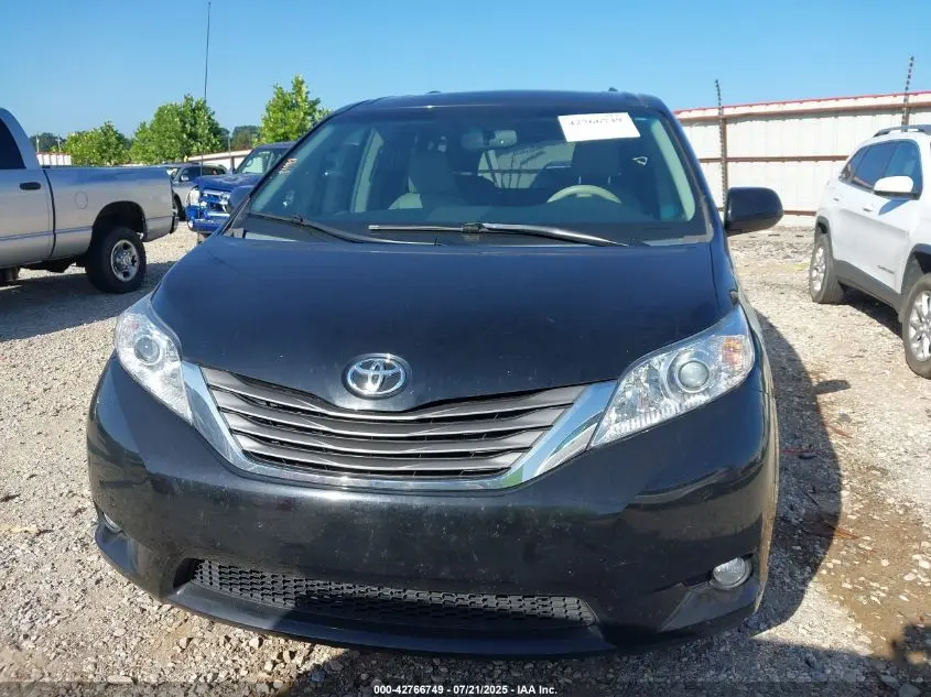 2013 TOYOTA SIENNA XLE V6 8 PASSENGER