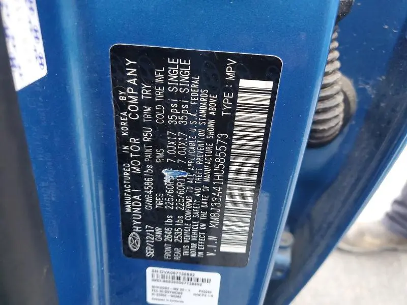 2017 HYUNDAI TUCSON SE  