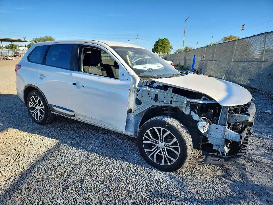 2018 MITSUBISHI OUTLANDER SE  