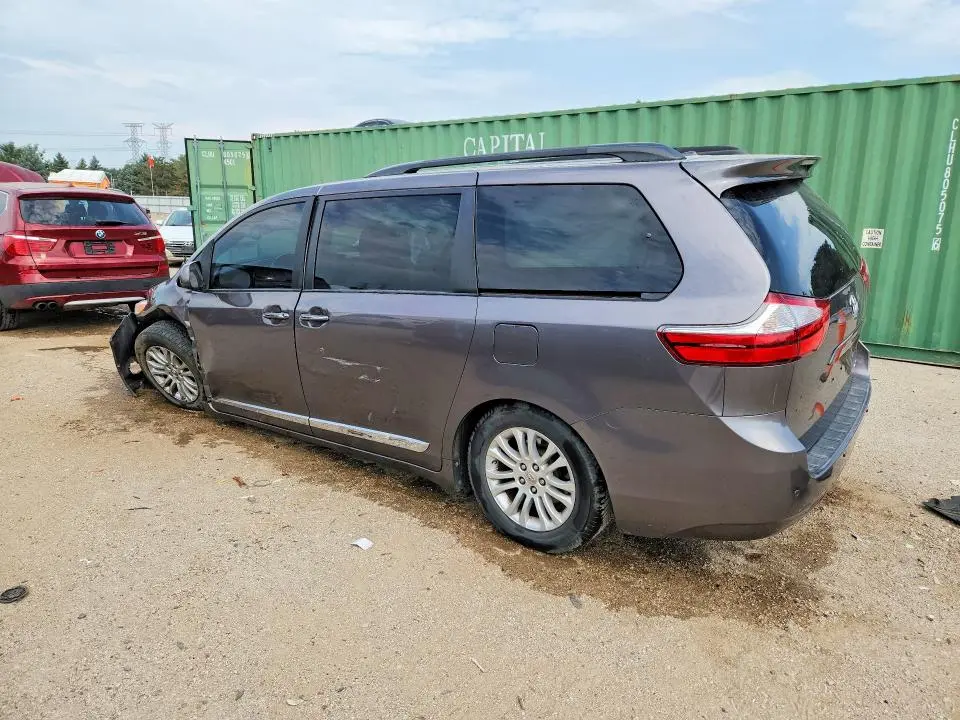 2015 TOYOTA SIENNA XLE PREMIUM 8-PASSENGER  