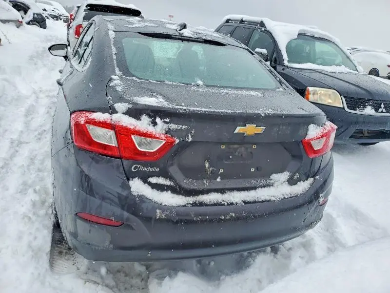 2017 CHEVROLET CRUZE LT  