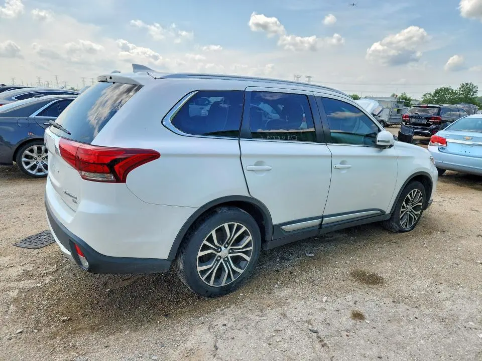 2018 MITSUBISHI OUTLANDER SE  
