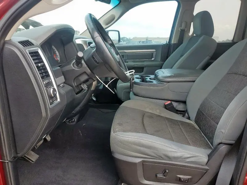 2013 RAM 1500 SLT