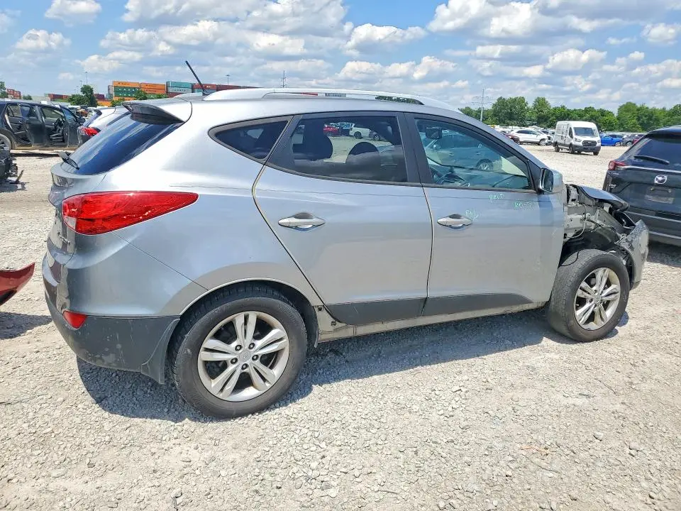 2011 HYUNDAI TUCSON GLS  