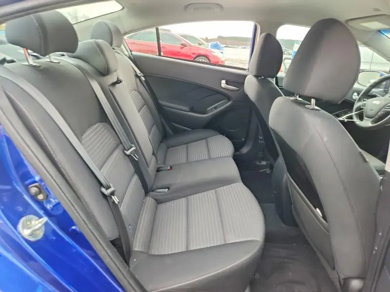 2017 KIA FORTE LX  
