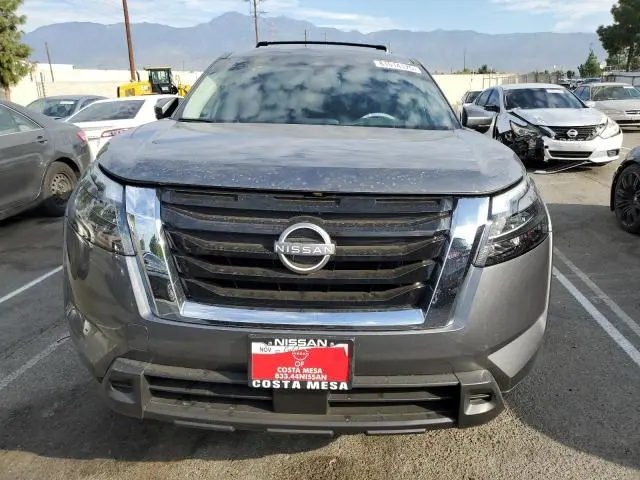 2025 NISSAN PATHFINDER SV  