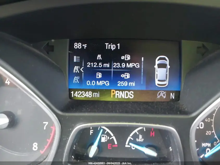 2017 FORD ESCAPE SE