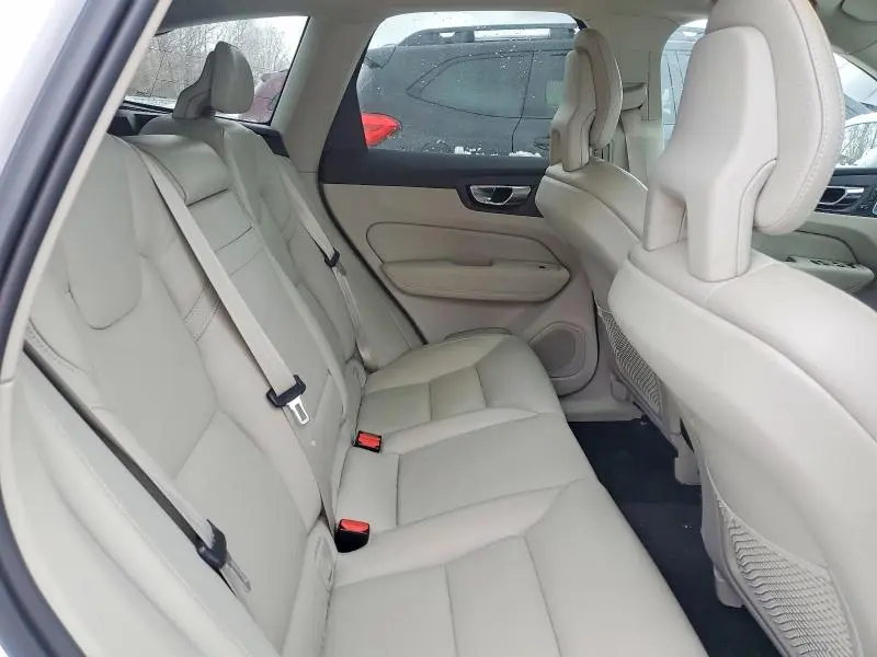 2018 VOLVO XC60 T6  