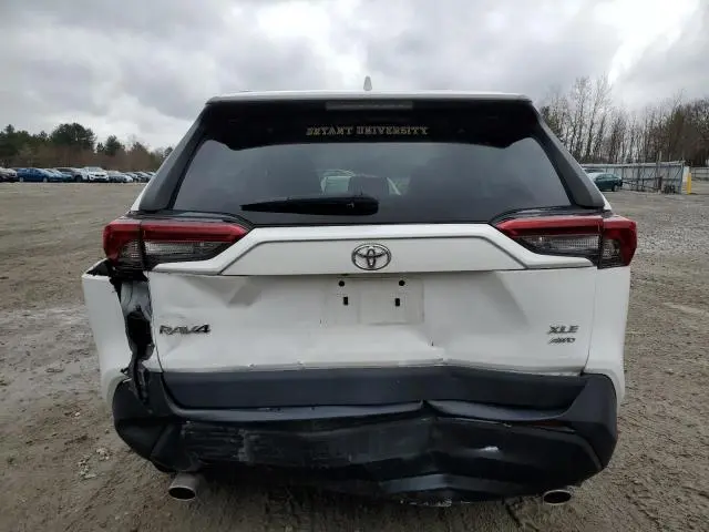 2019 TOYOTA RAV4 XLE