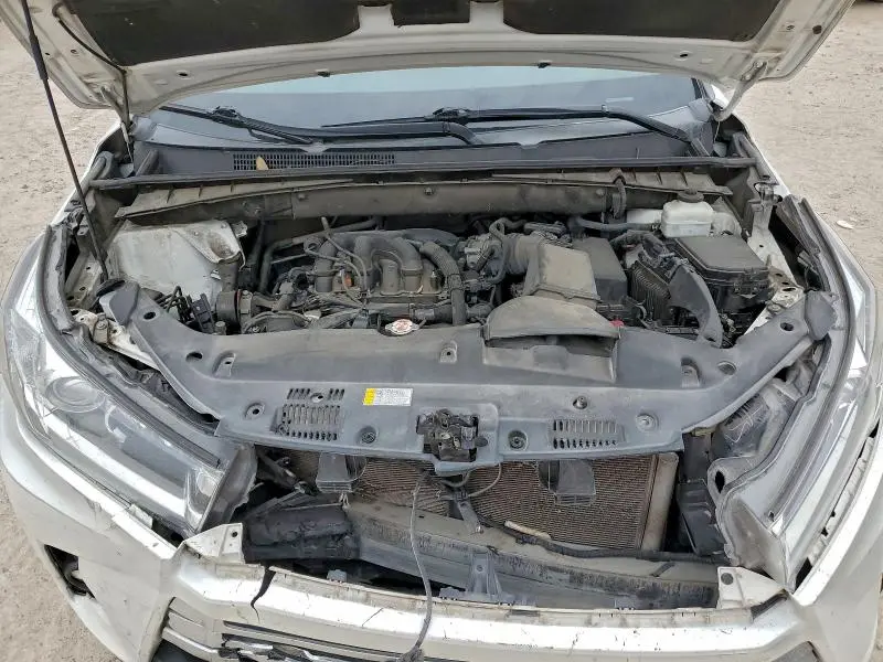 2019 TOYOTA HIGHLANDER LIMITED  