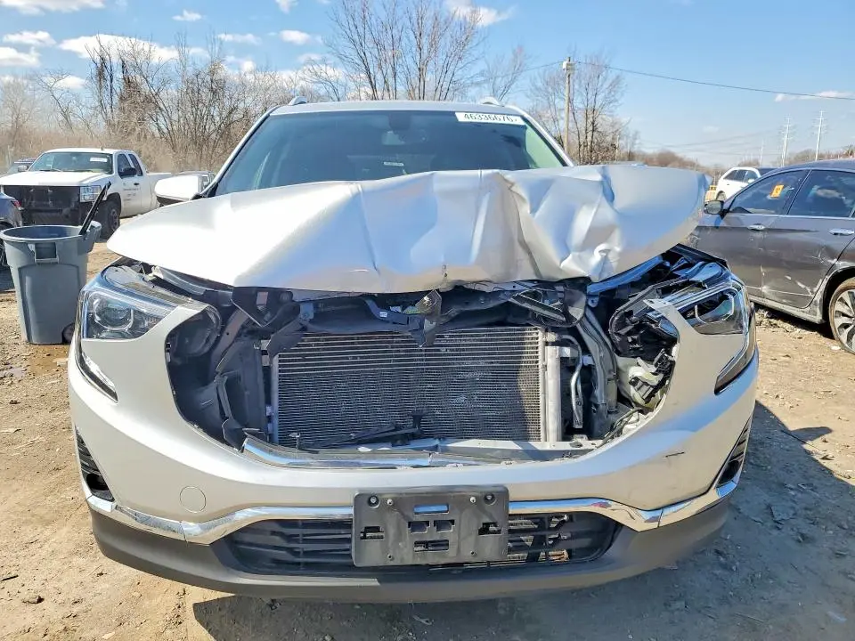 2019 GMC TERRAIN SLT  