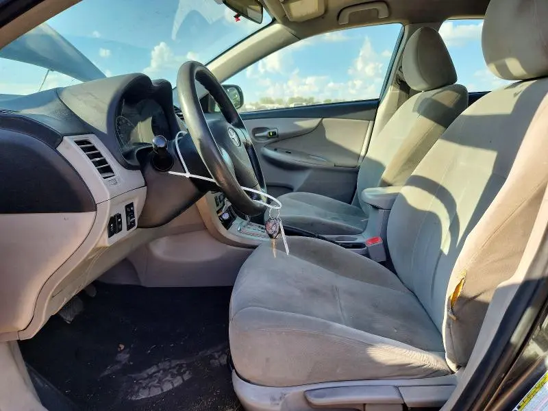 2011 TOYOTA COROLLA LE  