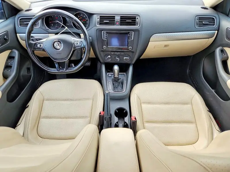 2017 VOLKSWAGEN JETTA SE  