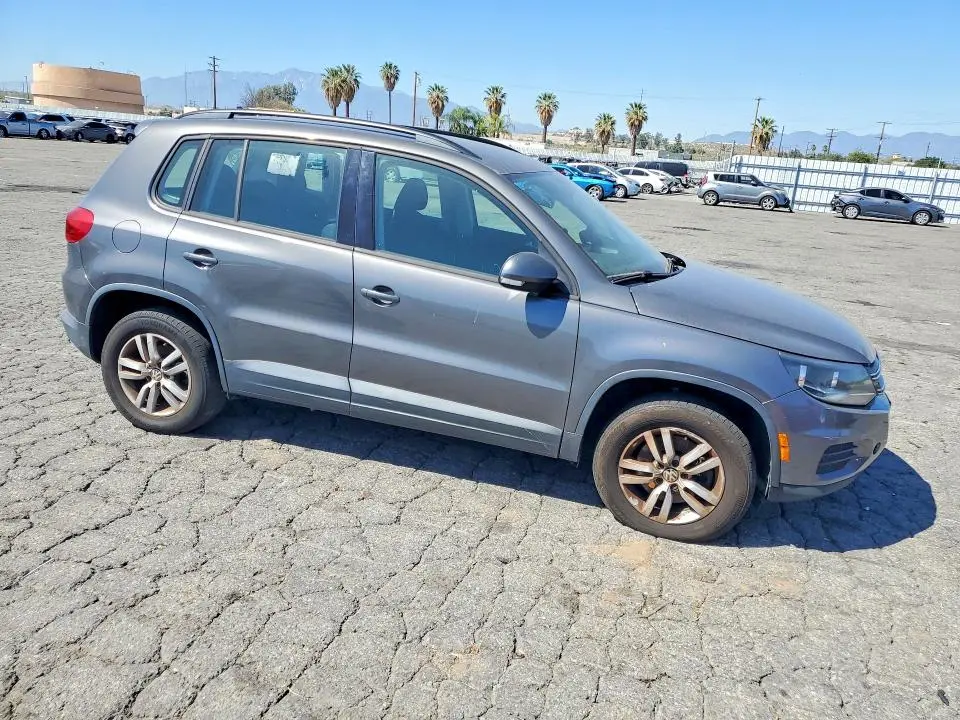 2015 VOLKSWAGEN TIGUAN S  