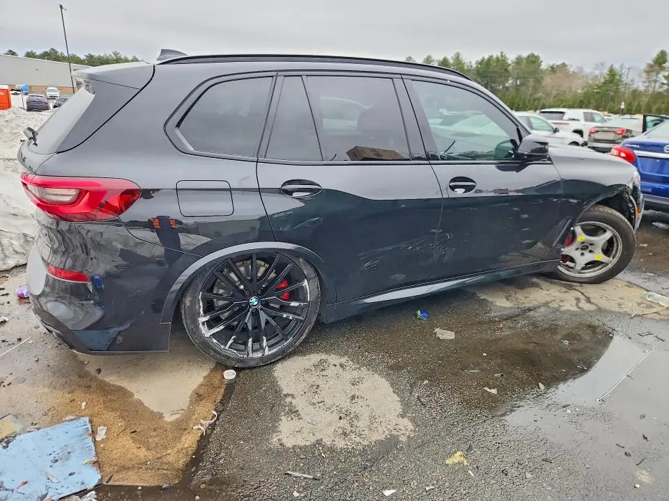 2021 BMW X5   