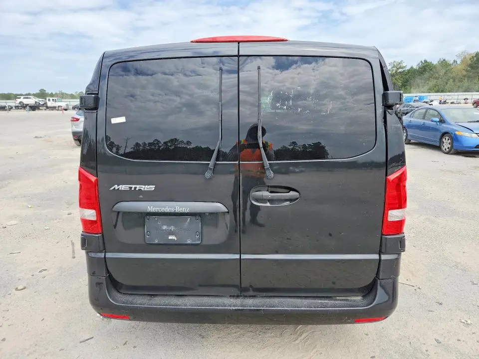 2018 MERCEDES-BENZ METRIS   