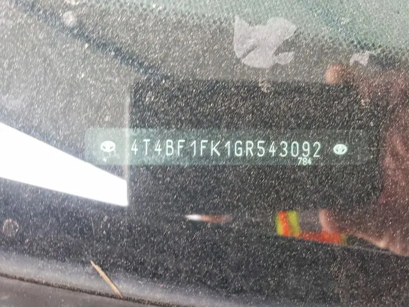 2016 TOYOTA CAMRY LE  