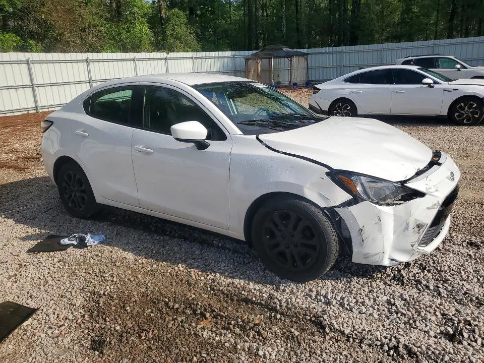 2017 TOYOTA YARIS IA BASE  