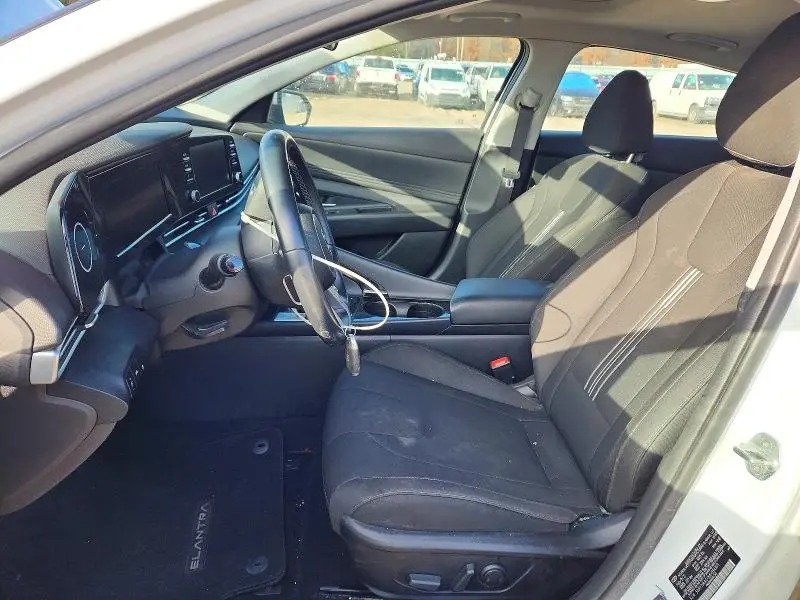 2021 HYUNDAI ELANTRA SEL  