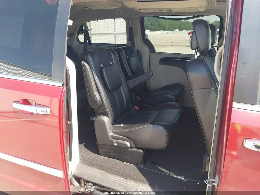 2012 CHRYSLER TOWN & COUNTRY LIMITED