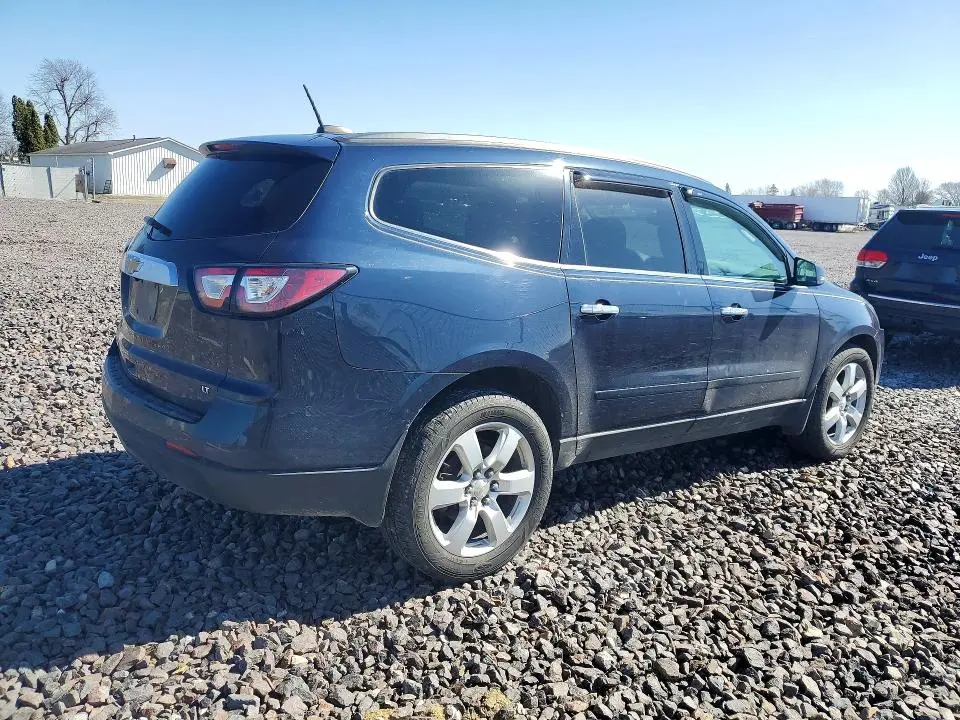 2017 CHEVROLET TRAVERSE LT  