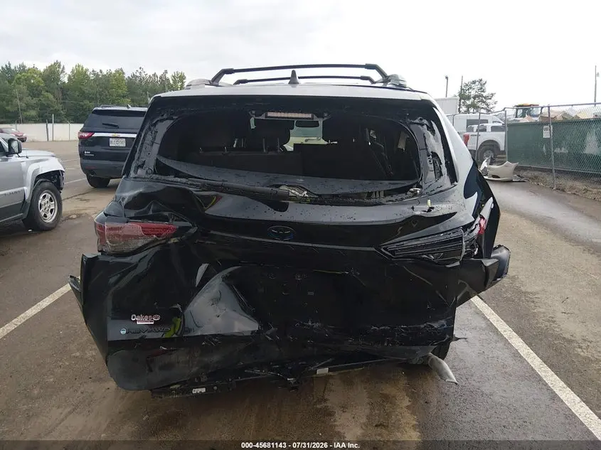 2025 TOYOTA SIENNA WOODLAND EDITION