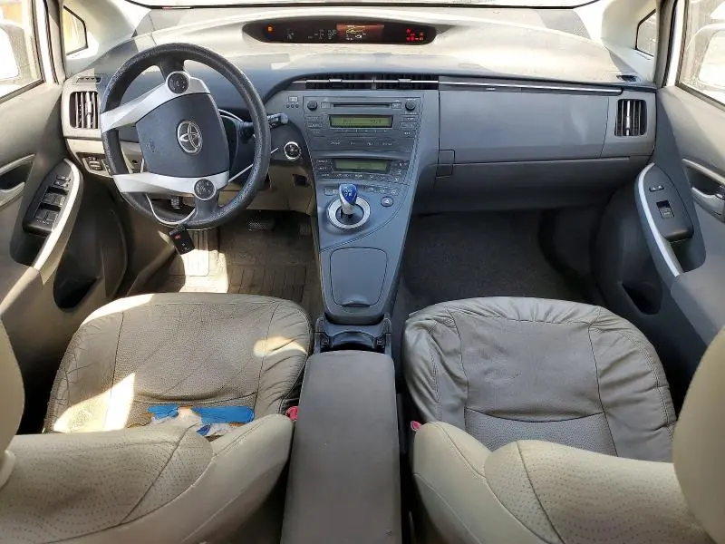 2010 TOYOTA PRIUS II  