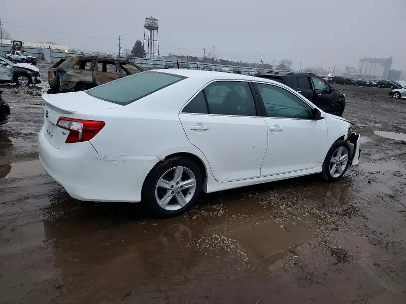 2013 TOYOTA CAMRY SE  