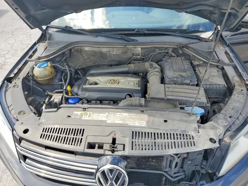 2016 VOLKSWAGEN TIGUAN S  