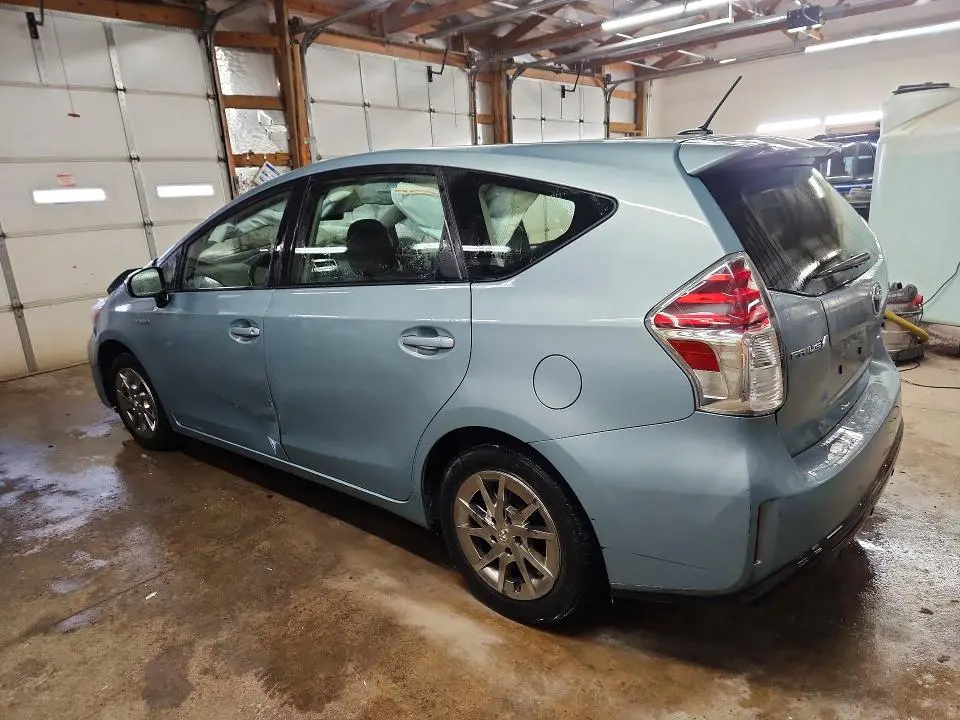 2015 TOYOTA PRIUS V   