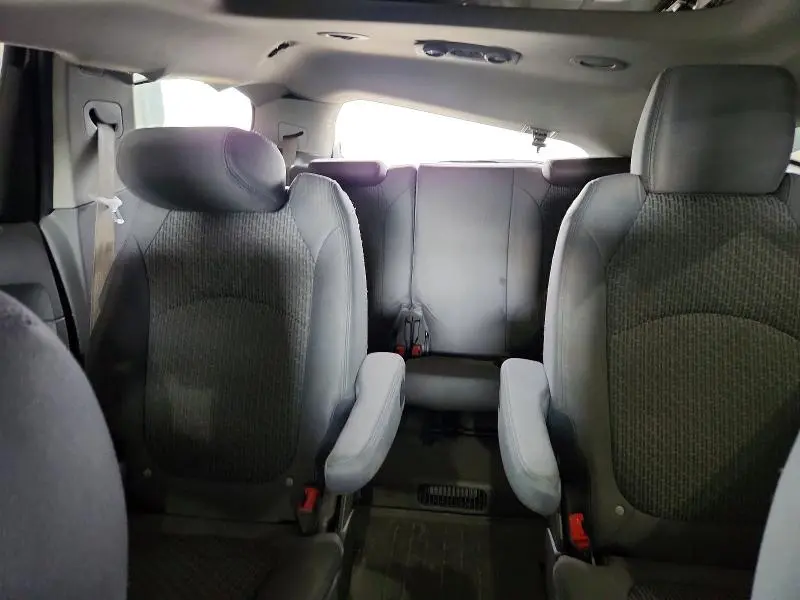 2012 CHEVROLET TRAVERSE LT  