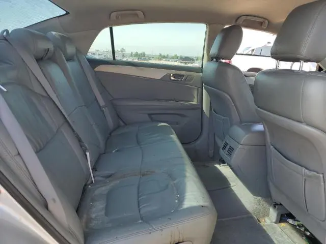 2010 TOYOTA AVALON XL  