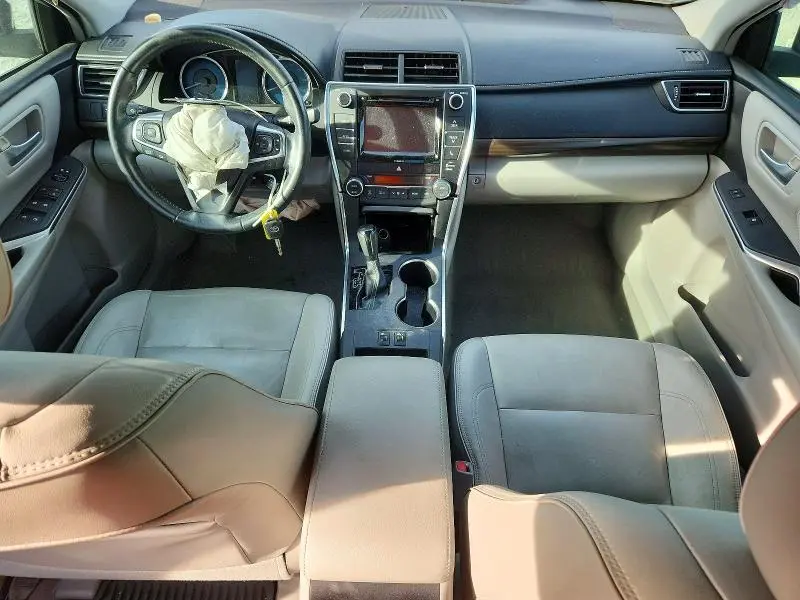 2016 TOYOTA CAMRY XLE  