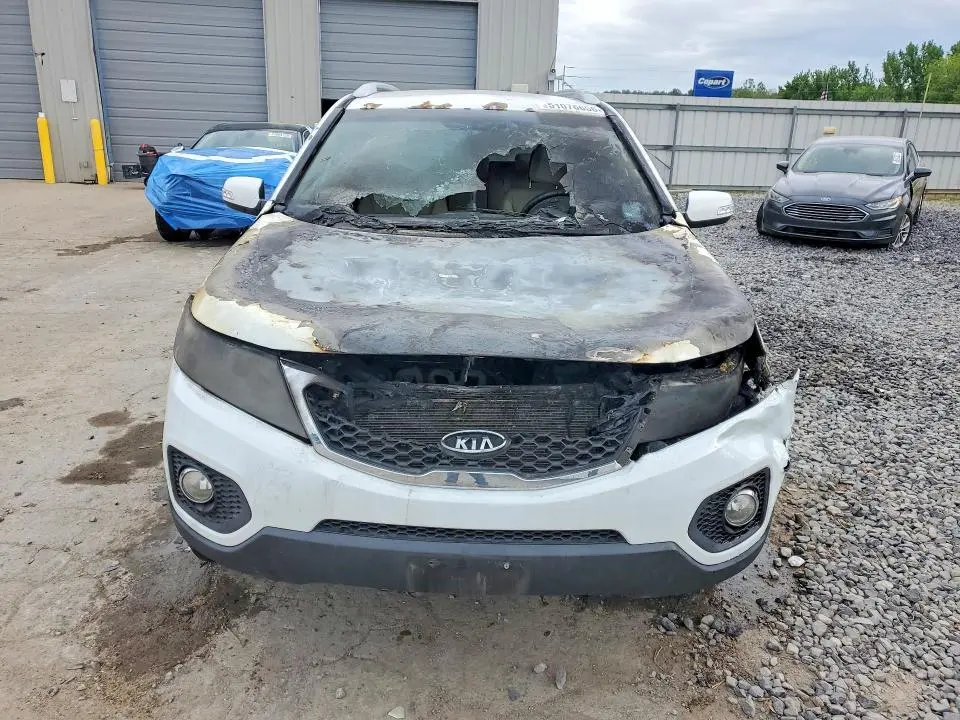 2011 KIA SORENTO LX  