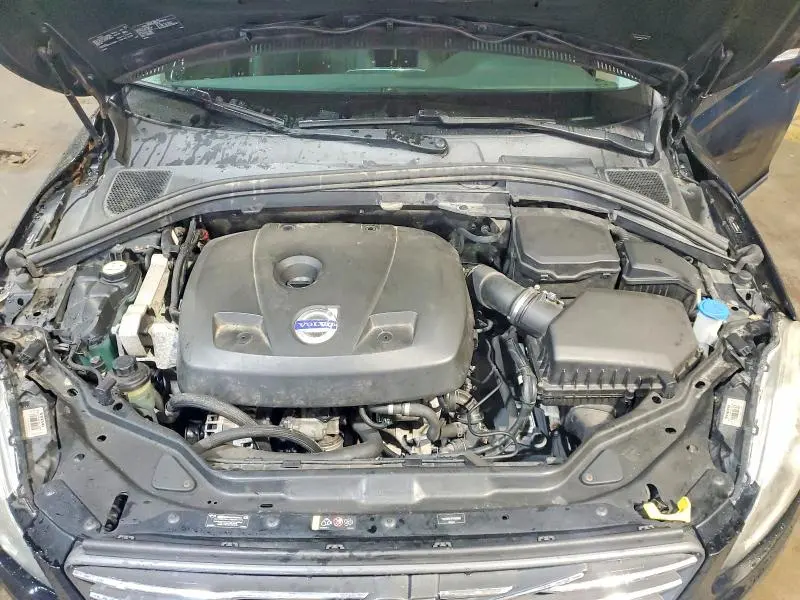 2015 VOLVO XC60 T5  