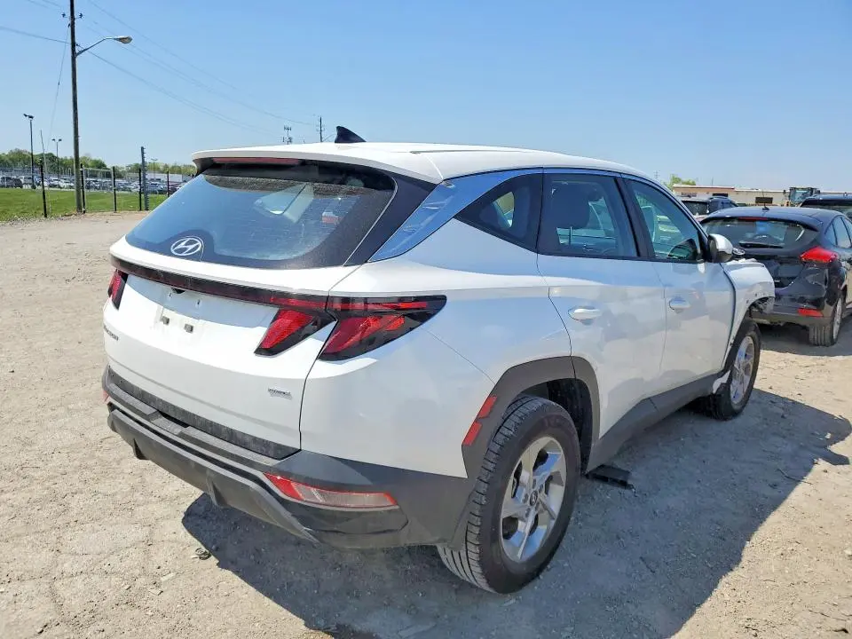 2023 HYUNDAI TUCSON SE  