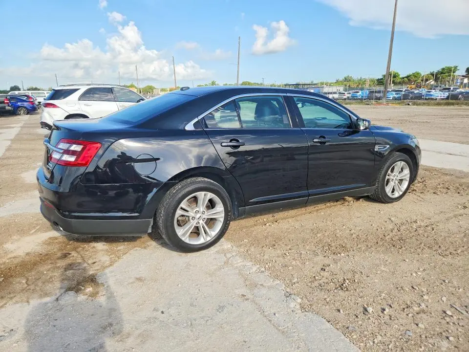 2018 FORD TAURUS SEL  