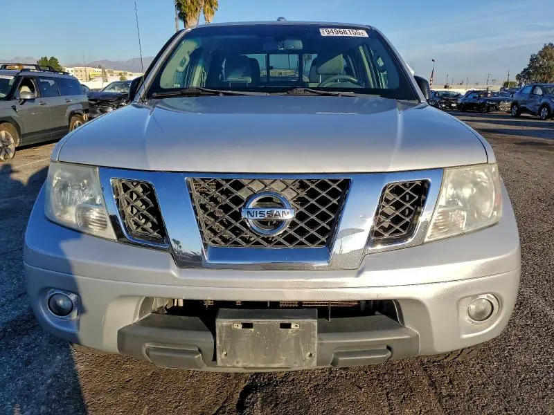 2016 NISSAN FRONTIER SV  