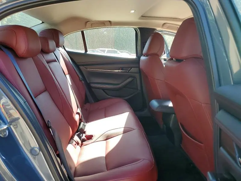 2023 MAZDA 3 PREFERRED  