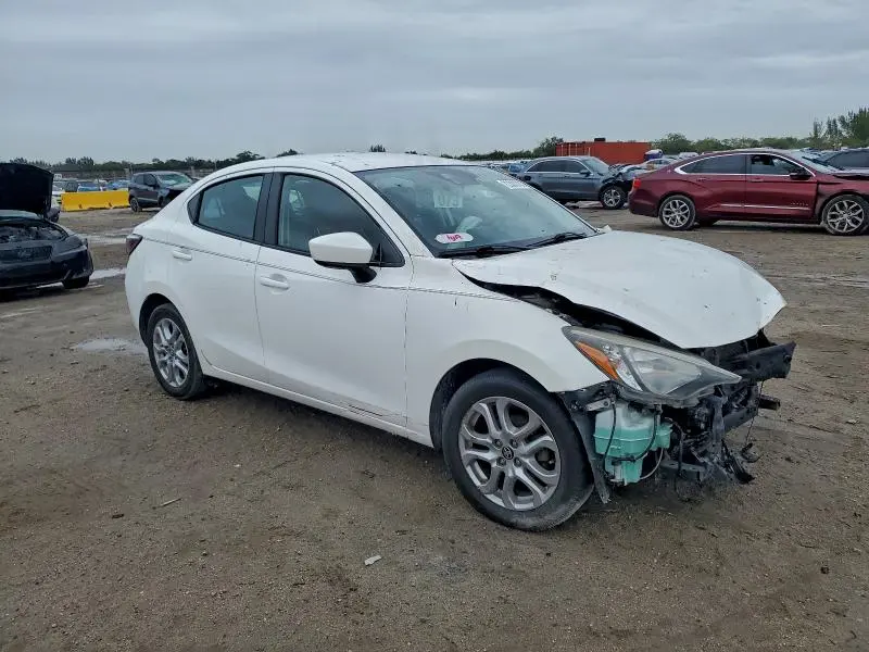 2018 TOYOTA YARIS IA BASE  