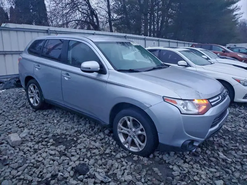 2014 MITSUBISHI OUTLANDER SE  