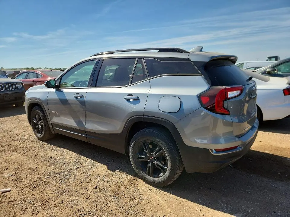2024 GMC TERRAIN AT4  