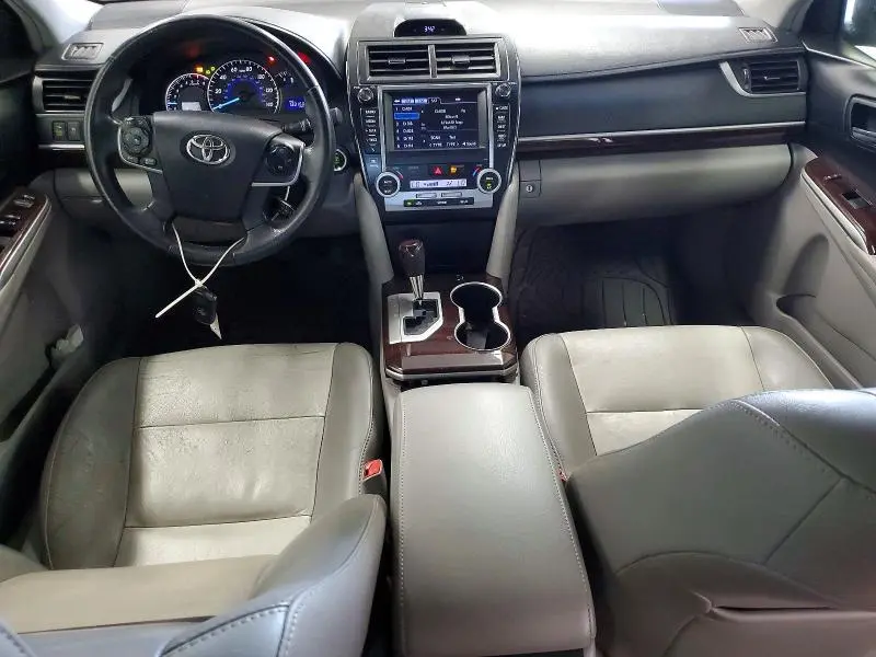 2014 TOYOTA CAMRY XLE V6  