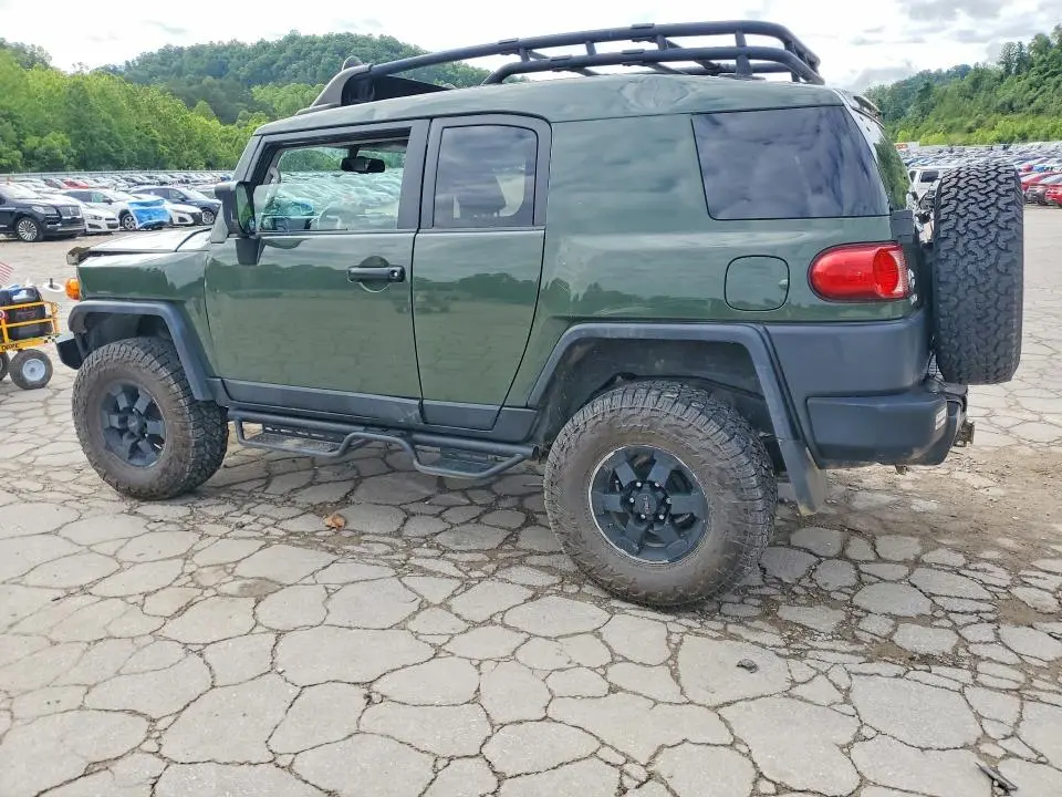 2011 TOYOTA FJ CRUISER BASE  