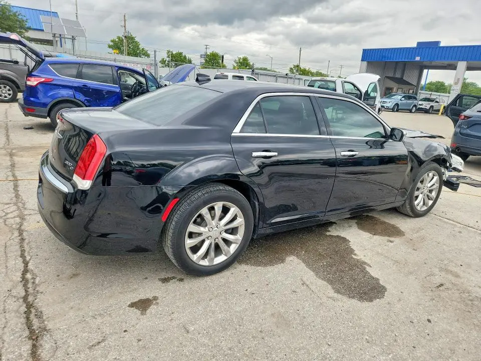 2016 CHRYSLER 300C   