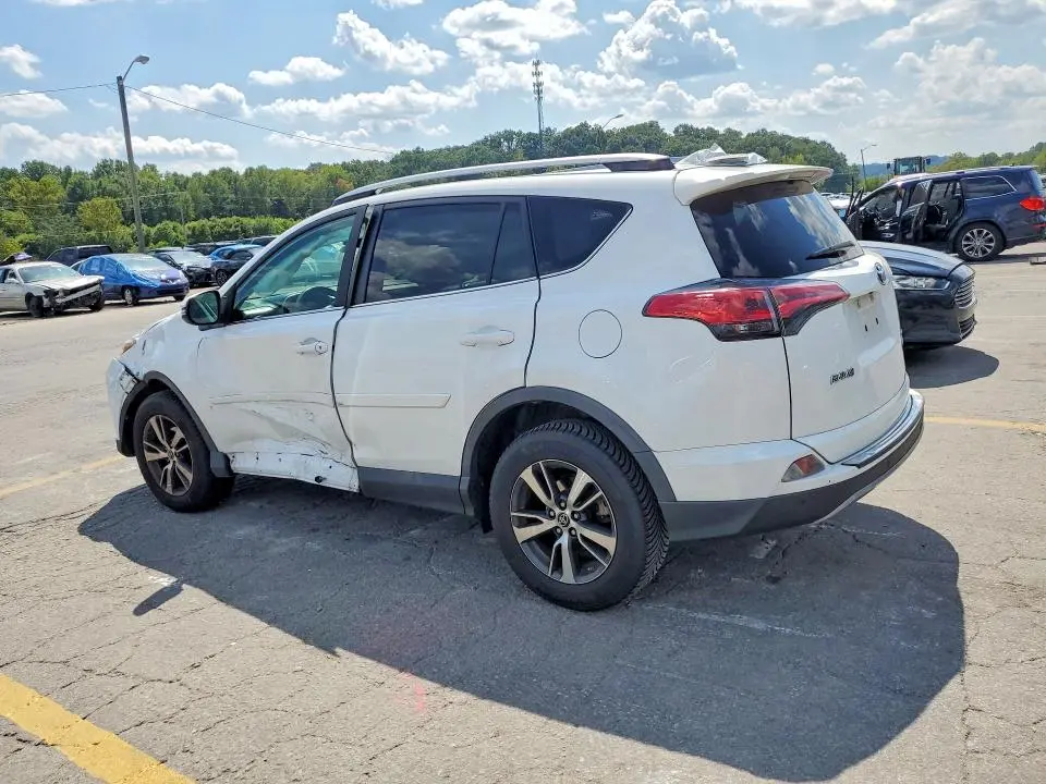 2017 TOYOTA RAV4 XLE  