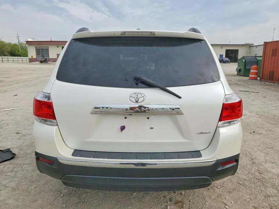 2013 TOYOTA HIGHLANDER LIMITED  