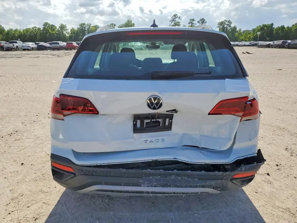 2024 VOLKSWAGEN TAOS   