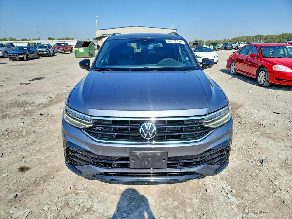 2022 VOLKSWAGEN TIGUAN SE R-LINE BLACK  